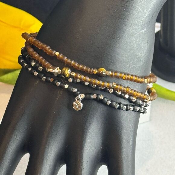 Express Set of 2 Stretch Beaded Bracelet in Black and Silver Tone - Picture 5 of 5